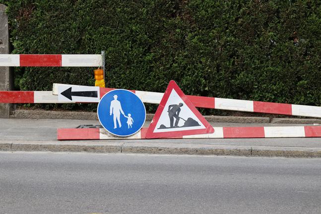 Höngg oder Wipkingen? Zahlen, Fakten und Charme im Vergleich: Alter, Mobilität, Spielplätze, Jobs, Wohnen – mit Humor und Ehrlichkeit erklärt.